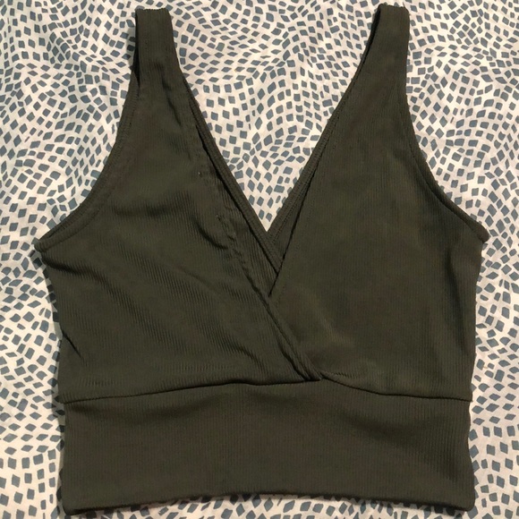 Cropped V-neck top - Picture 3 of 3